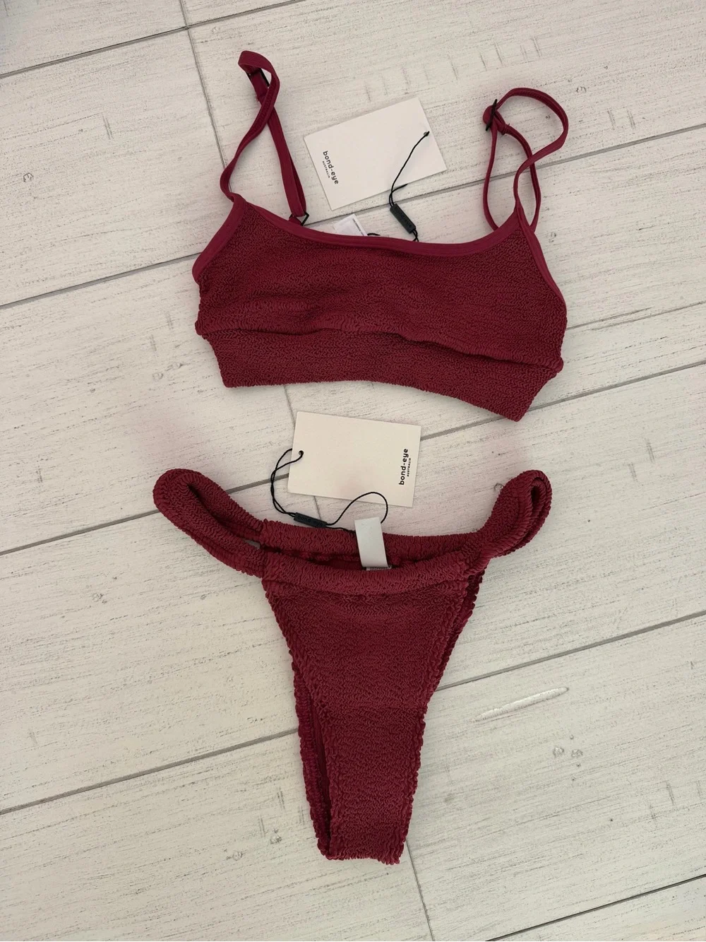 bond-eye two piece